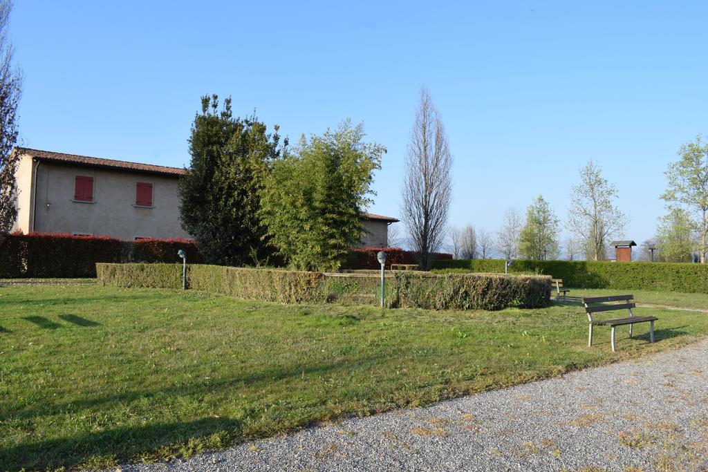 Agriturismo Cà Del Lupo Pallazzolo sullʼOglio Exterior foto