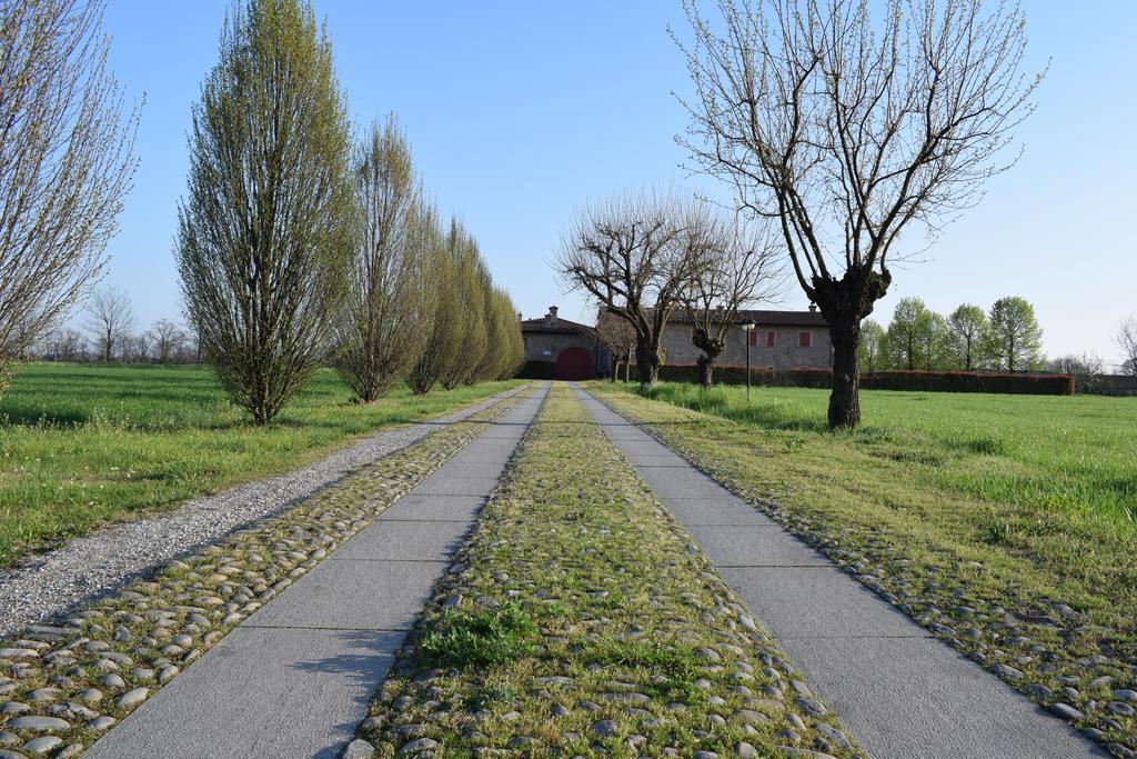 Agriturismo Cà Del Lupo Pallazzolo sullʼOglio Exterior foto