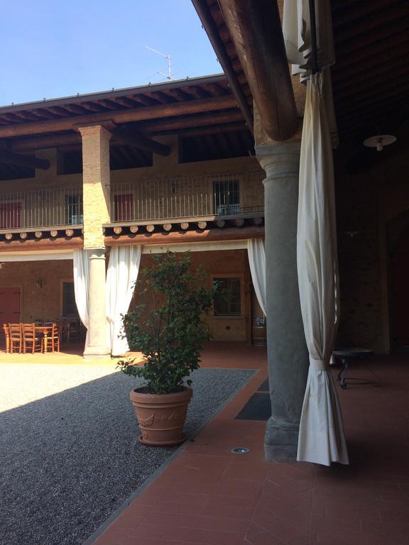 Agriturismo Cà Del Lupo Pallazzolo sullʼOglio Exterior foto